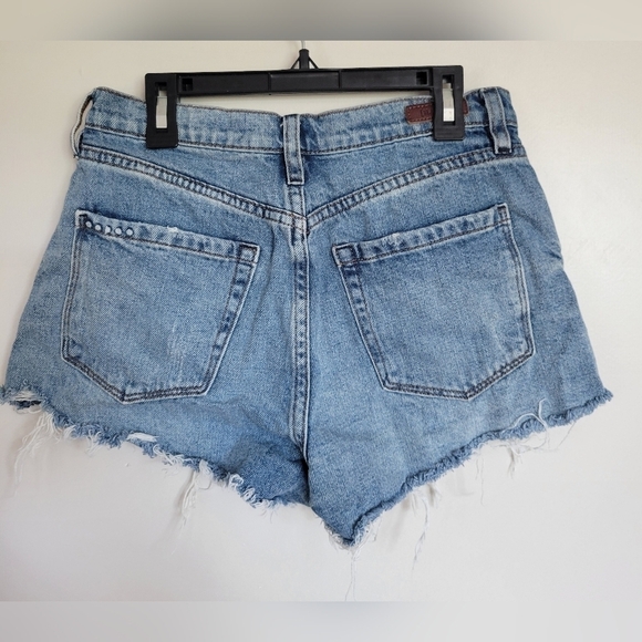 Blank NYC Barrow Vintage High-Rise Distressed Shorts Size 27 - Picture 2 of 5